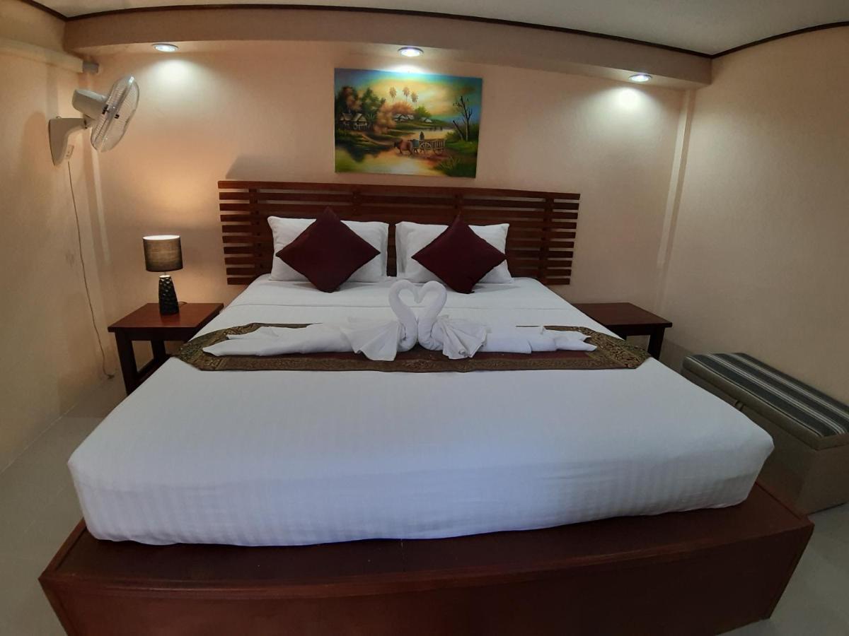 The Windsor Boutique Resort 춤폰 외부 사진